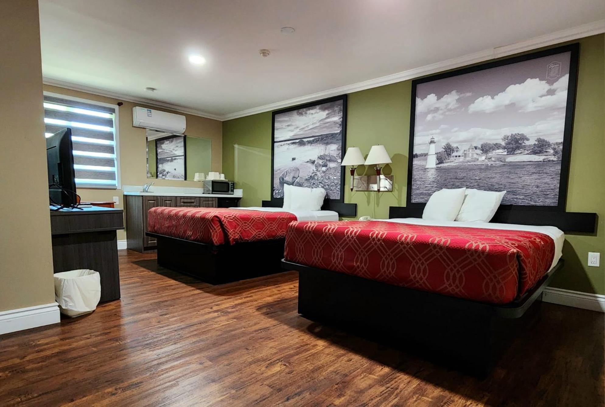 Hotel Super 8 By Wyndham Pembroke Extérieur photo