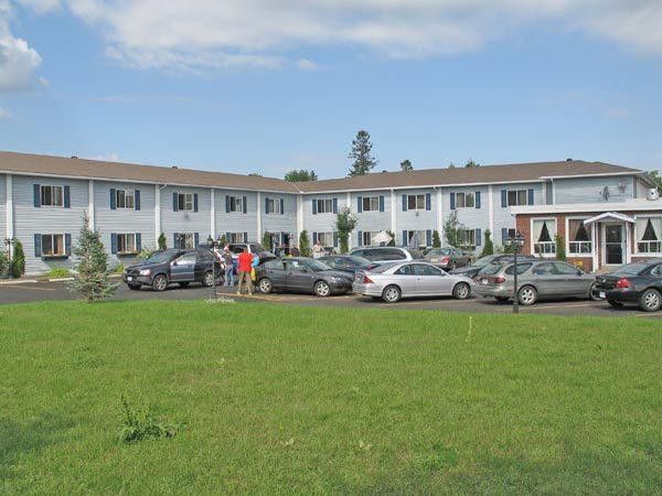 Hotel Super 8 By Wyndham Pembroke Extérieur photo